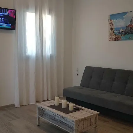 Tanyas Cozy House Villa *